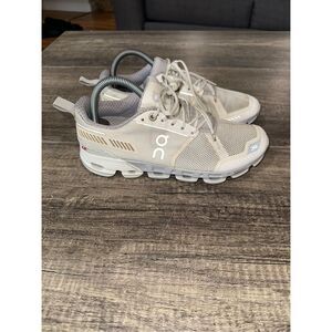 On Women's Cloudflyer Shoes, Women's Running Sneakers Size 7.5